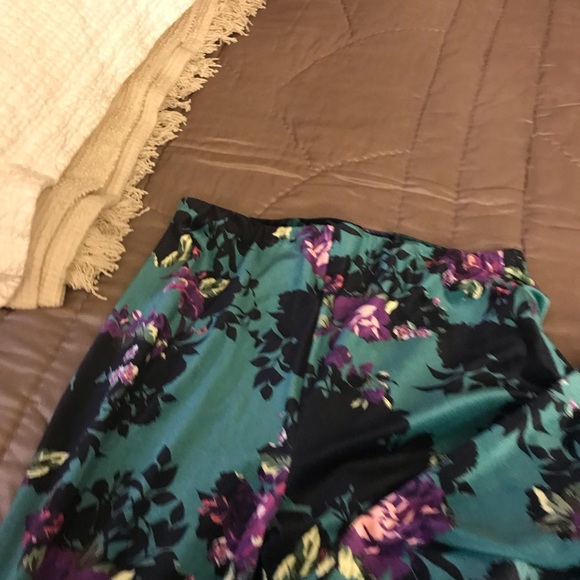 Two piece pant set - Picture 6 of 8